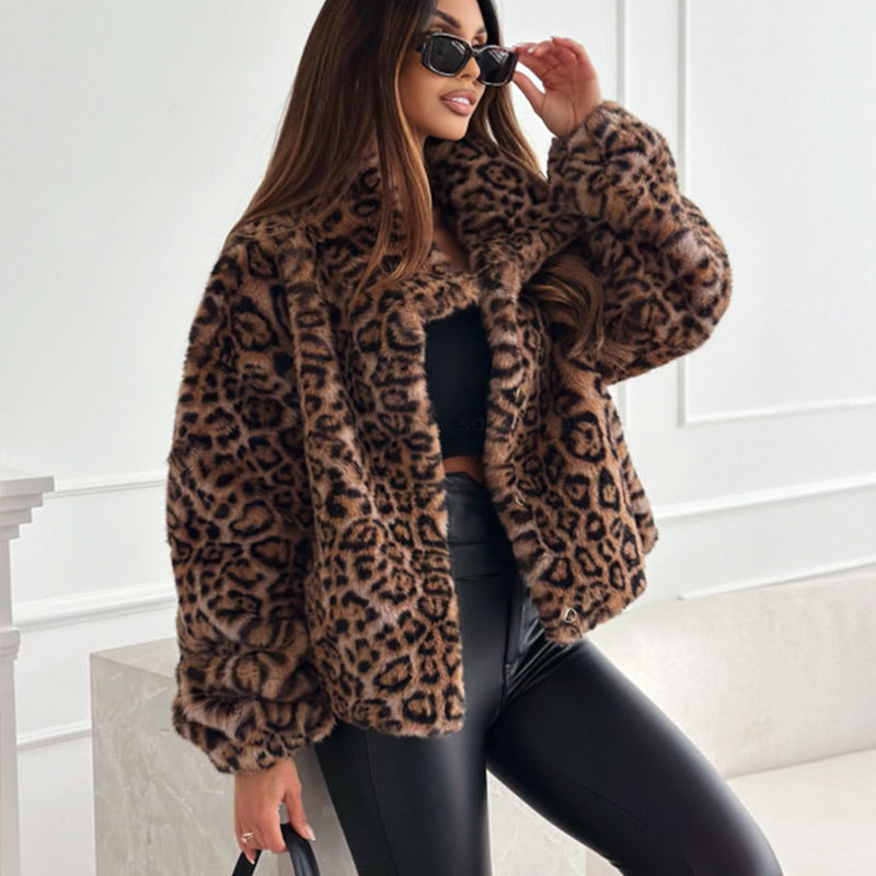 Donna | Women's Fluffy Leopard Print Short Coat